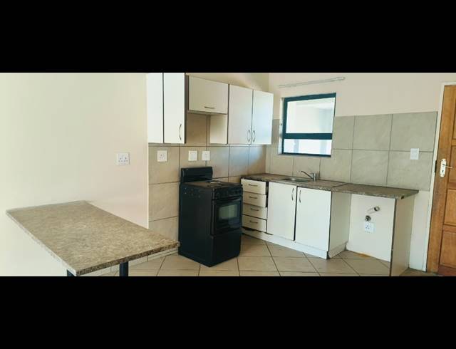 2 BEDROOM APARTMENT TO LET IN WITPOORTJIE